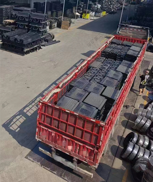 華礦集團(tuán)一車(chē)道口板發(fā)往貴州